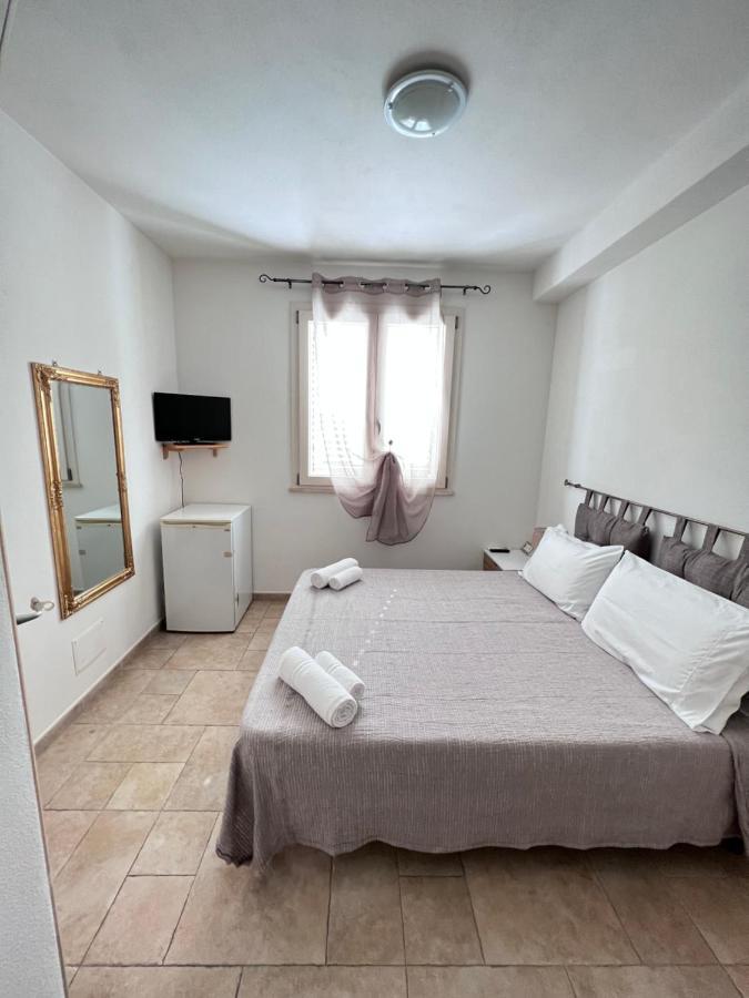 Rena Bianca House Hotel Porto Torres Exterior photo